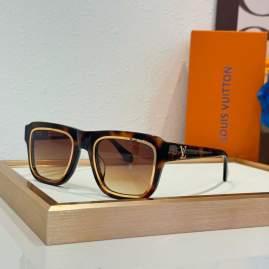 Picture of Louis Vuitton Sunglasses _SKUfw76702853fw
